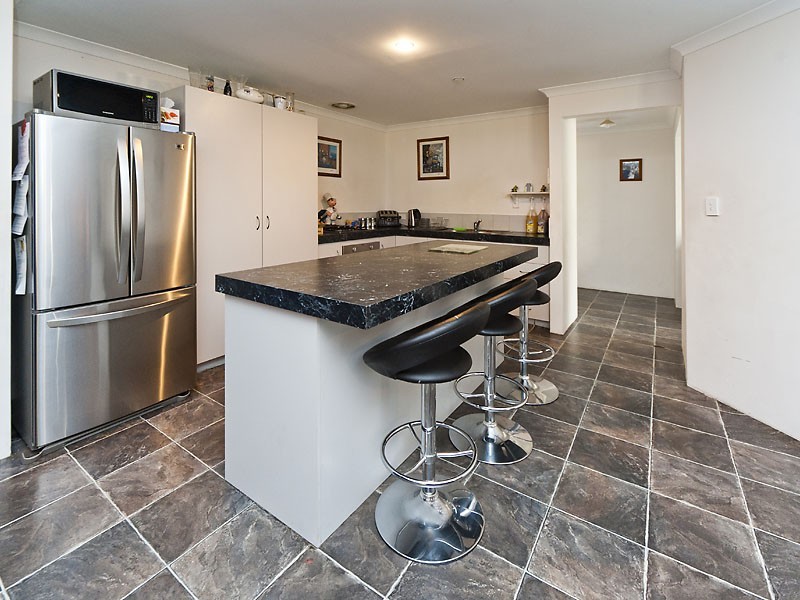 31 Azalea Gardens, Forrestfield WA 6058