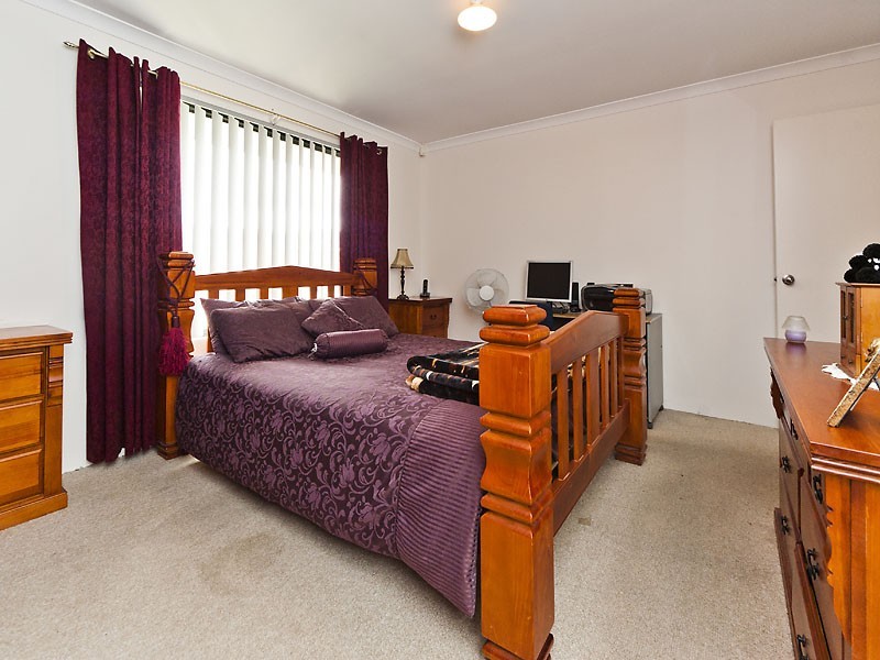 31 Azalea Gardens, Forrestfield WA 6058