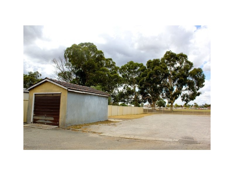 31 The Crescent, Midland WA 6056