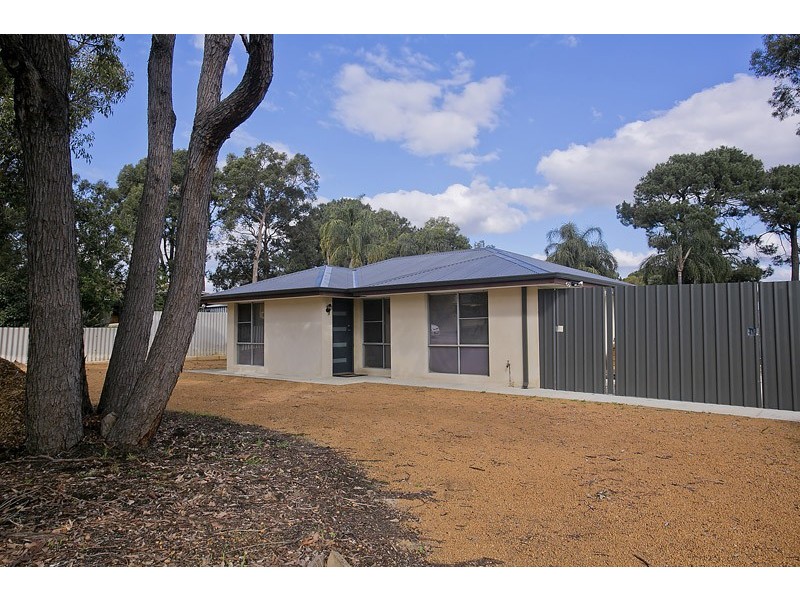 10 Pine Gap, Swan View WA 6056