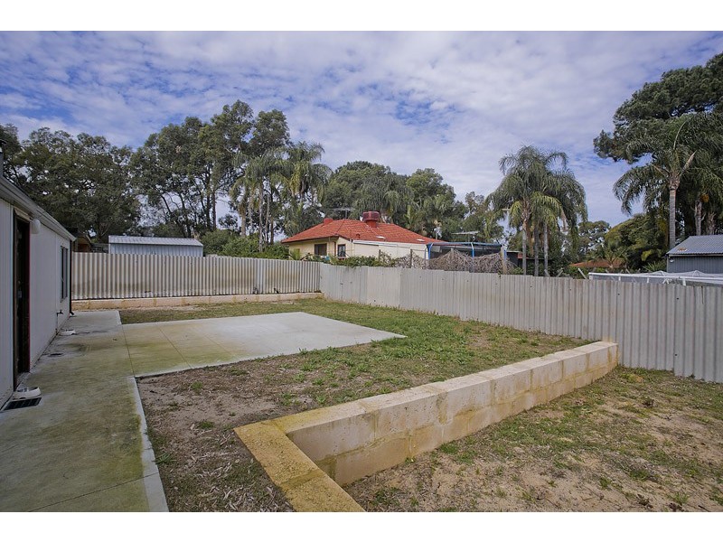 10 Pine Gap, Swan View WA 6056