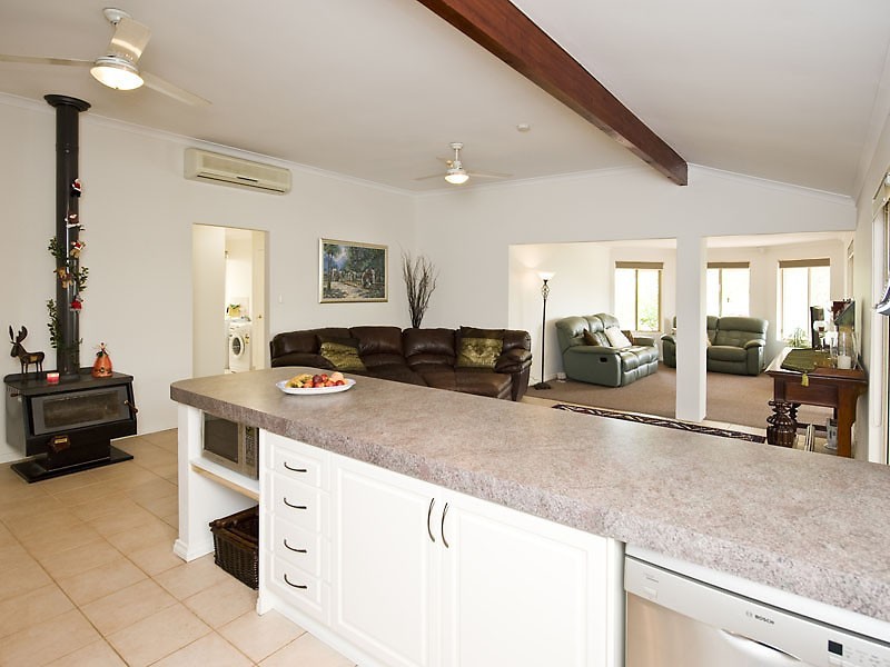 5 Bourke View, Jane Brook WA 6056