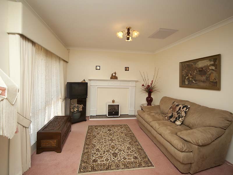 32 Giralia Parkway, Ballajura WA 6066