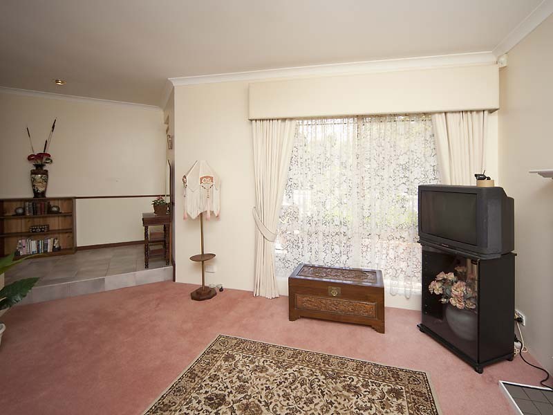 32 Giralia Parkway, Ballajura WA 6066