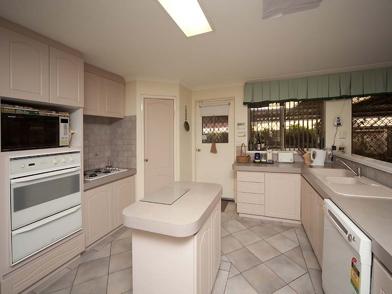 32 Giralia Parkway, Ballajura WA 6066