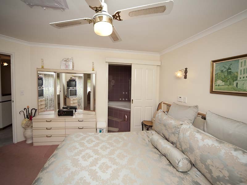 32 Giralia Parkway, Ballajura WA 6066