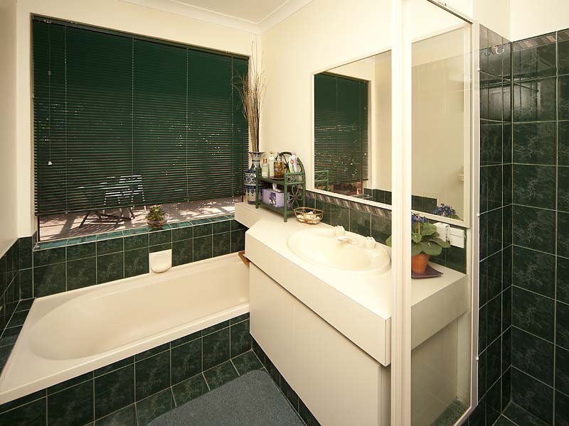 32 Giralia Parkway, Ballajura WA 6066