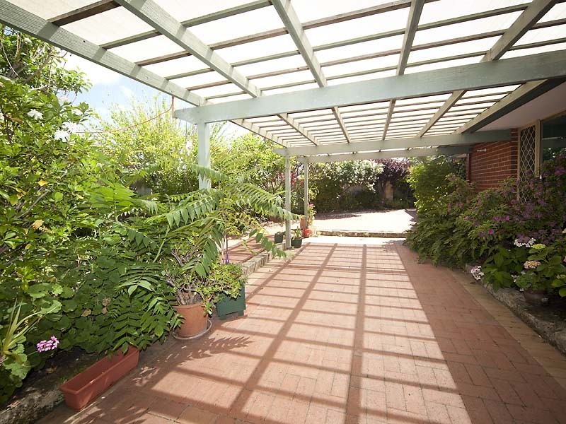 32 Giralia Parkway, Ballajura WA 6066