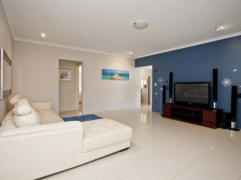 36 Evesham Drive, Ellenbrook WA 6069