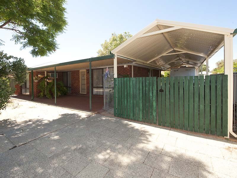 24 Mockeridge Circuit, Middle Swan WA 6056