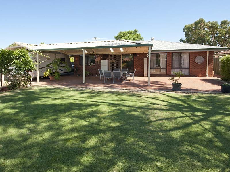 24 Mockeridge Circuit, Middle Swan WA 6056