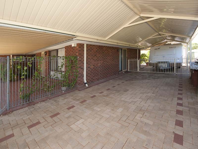 24 Mockeridge Circuit, Middle Swan WA 6056