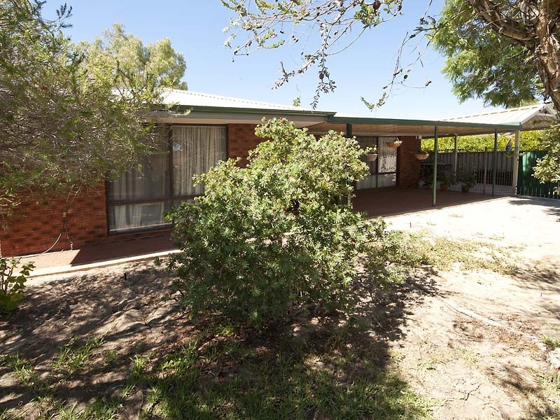 24 Mockeridge Circuit, Middle Swan WA 6056