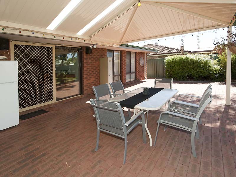 24 Mockeridge Circuit, Middle Swan WA 6056