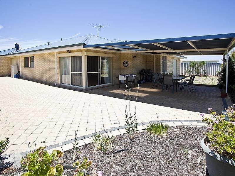 45 Albatross Loop, Beechboro WA 6063