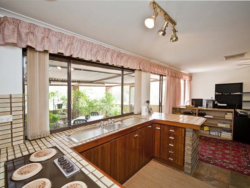 13 Rangeview Drive, Bellevue WA 6056
