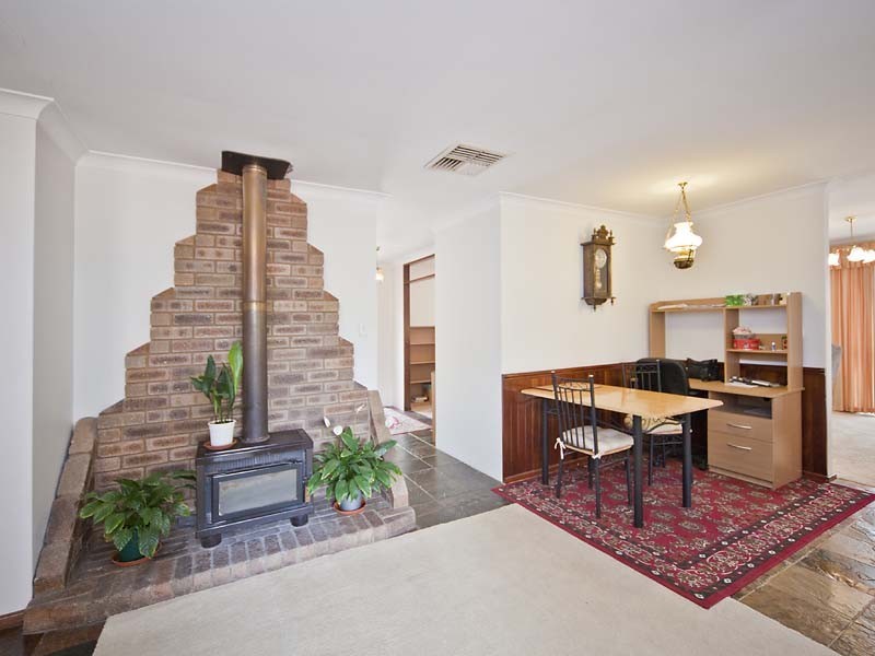 13 Rangeview Drive, Bellevue WA 6056