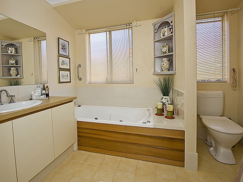 Unit 4/6 Catspaw Way, High Wycombe WA 6057