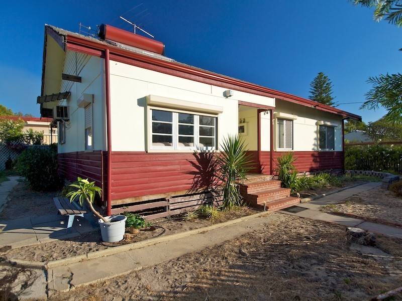 1 Mudalla Way, Koongamia WA 6056