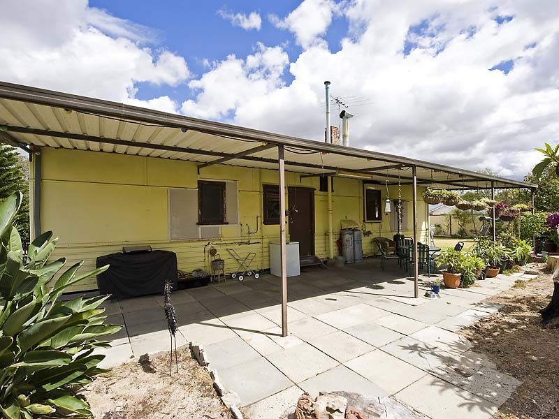 1 Mudalla Way, Koongamia WA 6056