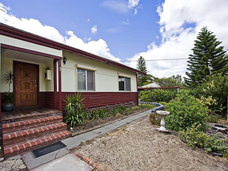 1 Mudalla Way, Koongamia WA 6056
