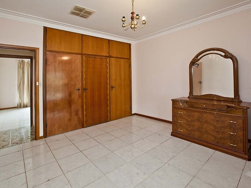 Wattle Grove WA 6107