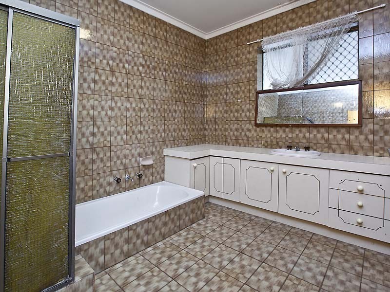 Wattle Grove WA 6107