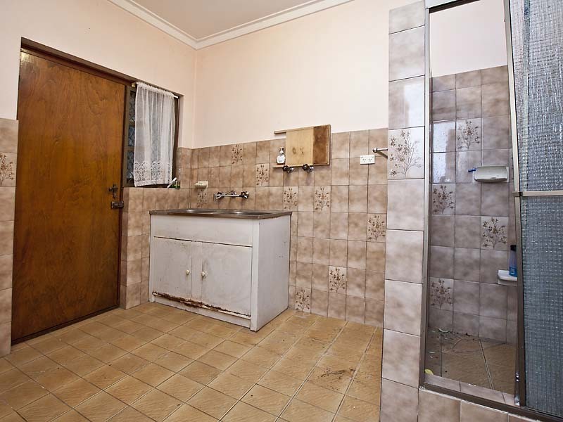 Wattle Grove WA 6107
