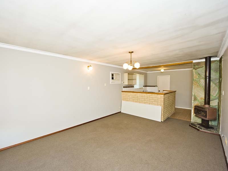 15 Pyrus Way, Forrestfield WA 6058