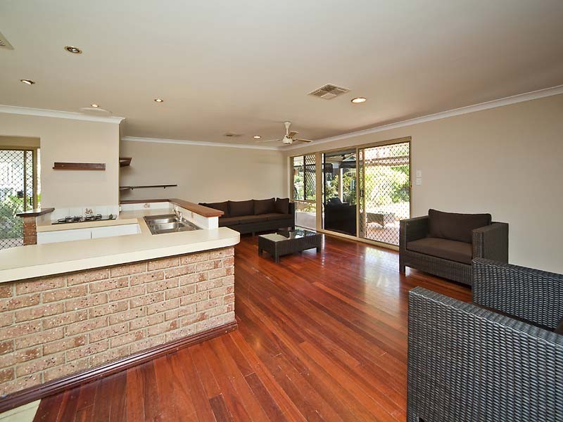13 Redgum Drive, Ballajura WA 6066