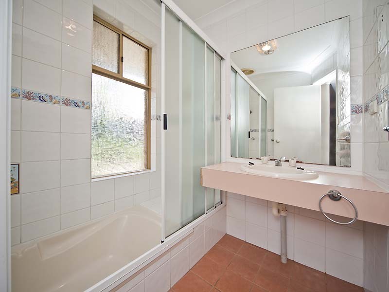13 Redgum Drive, Ballajura WA 6066