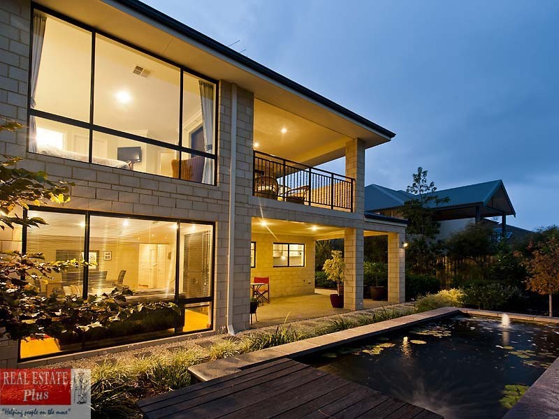 21 Januk Turn, South Guildford WA 6055