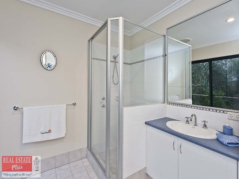 21 Januk Turn, South Guildford WA 6055