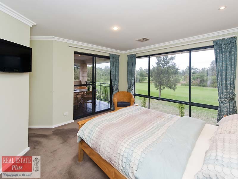 21 Januk Turn, South Guildford WA 6055