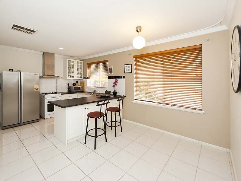 43 Hartfield Road, Forrestfield WA 6058