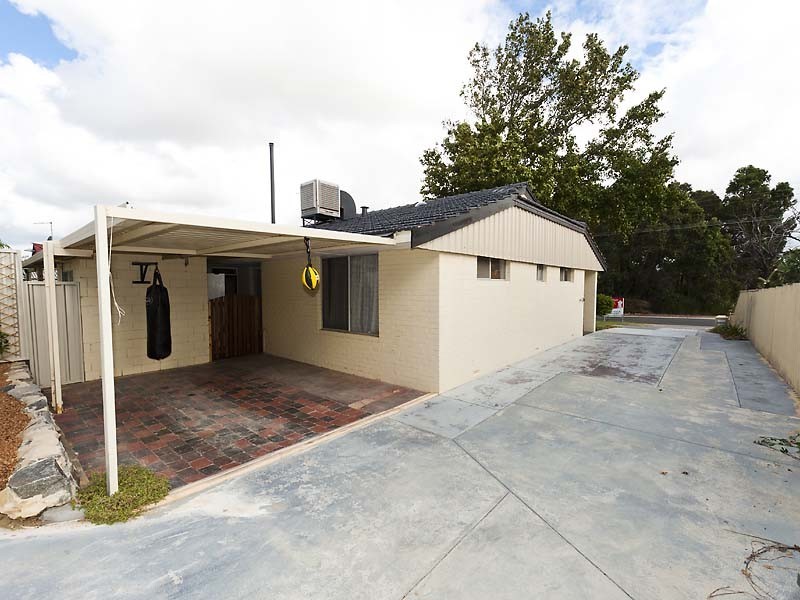 43 Hartfield Road, Forrestfield WA 6058