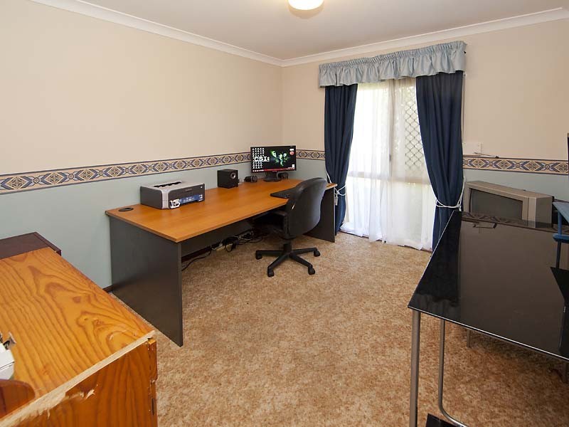 6 Clyde Place, Camillo WA 6111