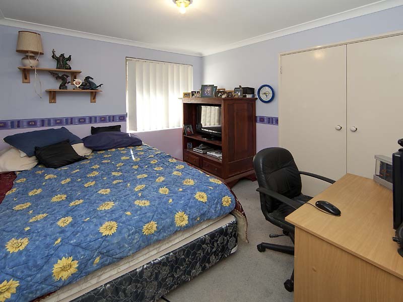 6 Clyde Place, Camillo WA 6111