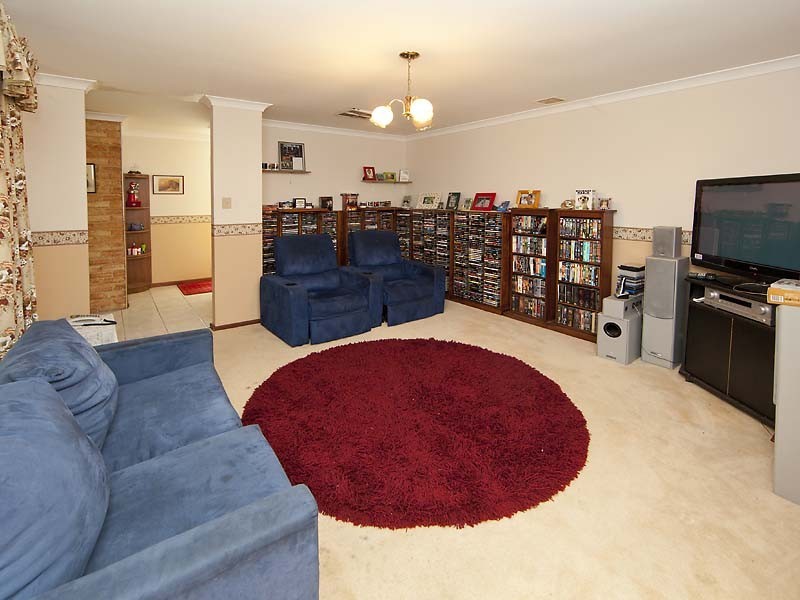 6 Clyde Place, Camillo WA 6111