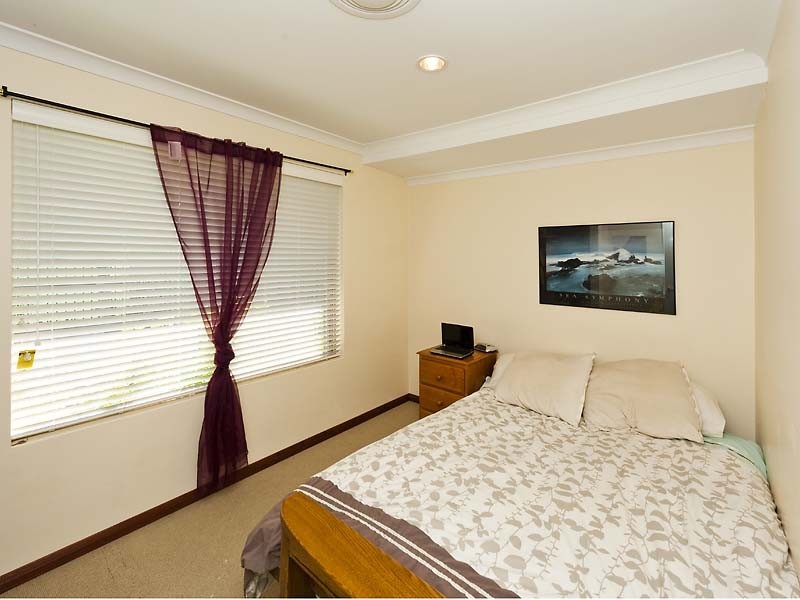 24 Gentle Circle, South Guildford WA 6055