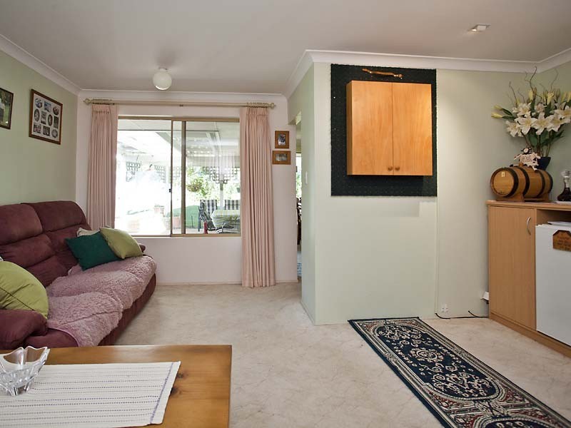 12 Welbourn Road, Swan View WA 6056
