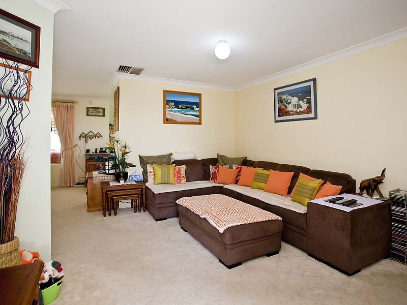 12 Welbourn Road, Swan View WA 6056