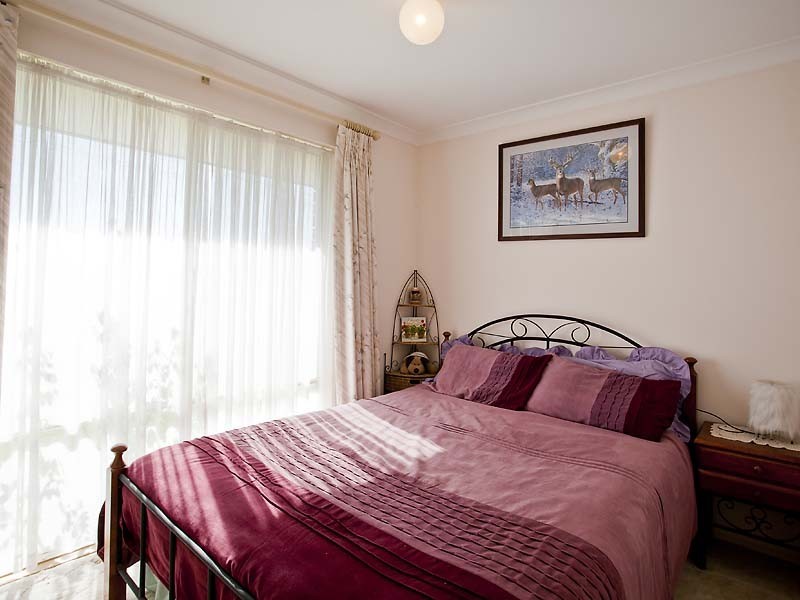 12 Welbourn Road, Swan View WA 6056
