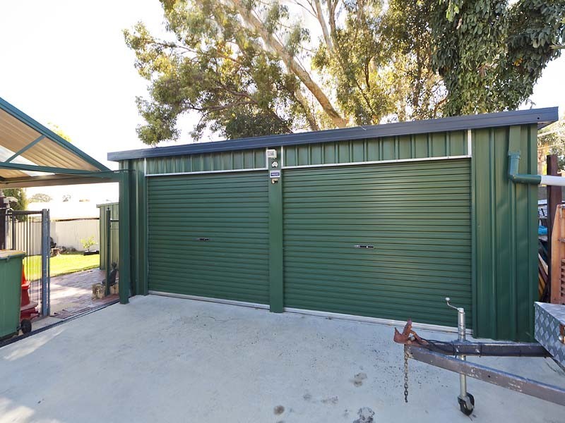 2 Terrigal Place, Maida Vale WA 6057