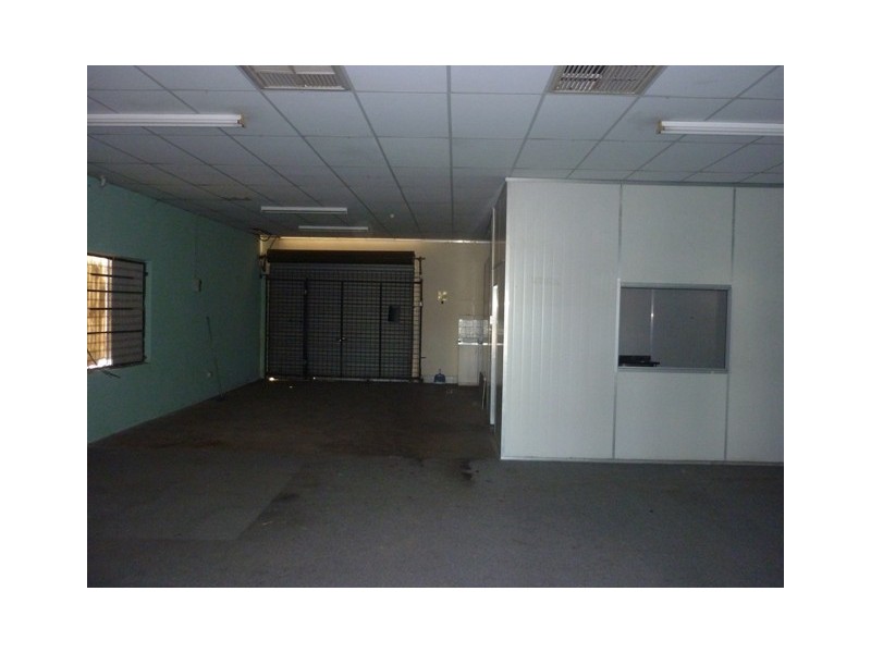 1, 1928 Albany Hwy, Maddington WA 6109