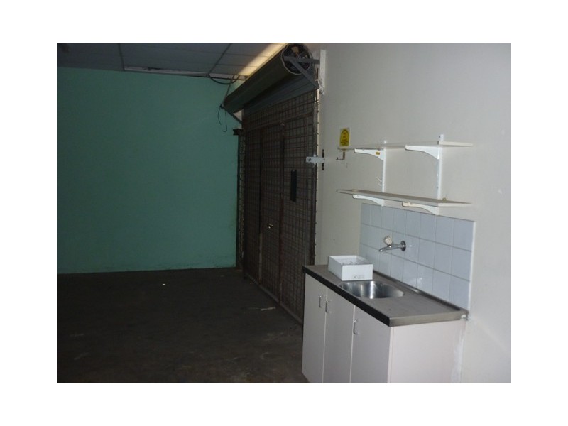 1, 1928 Albany Hwy, Maddington WA 6109