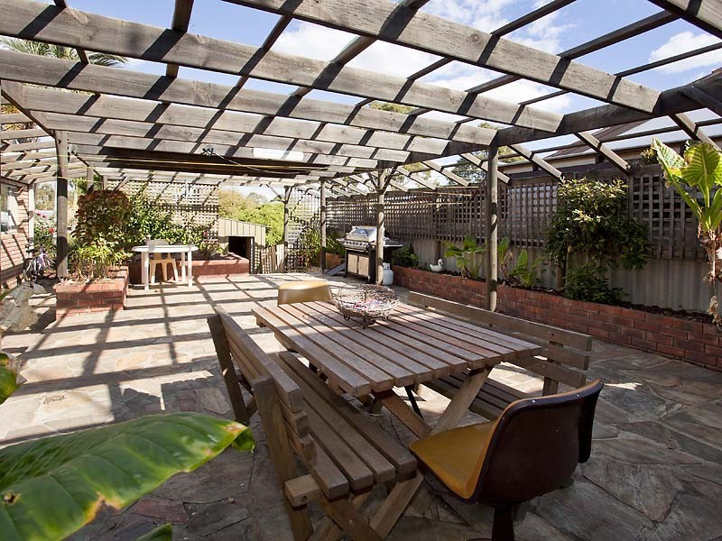 3 Lucas Road, Swan View WA 6056