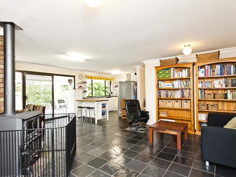 17 Grahame Street, Mount Helena WA 6082