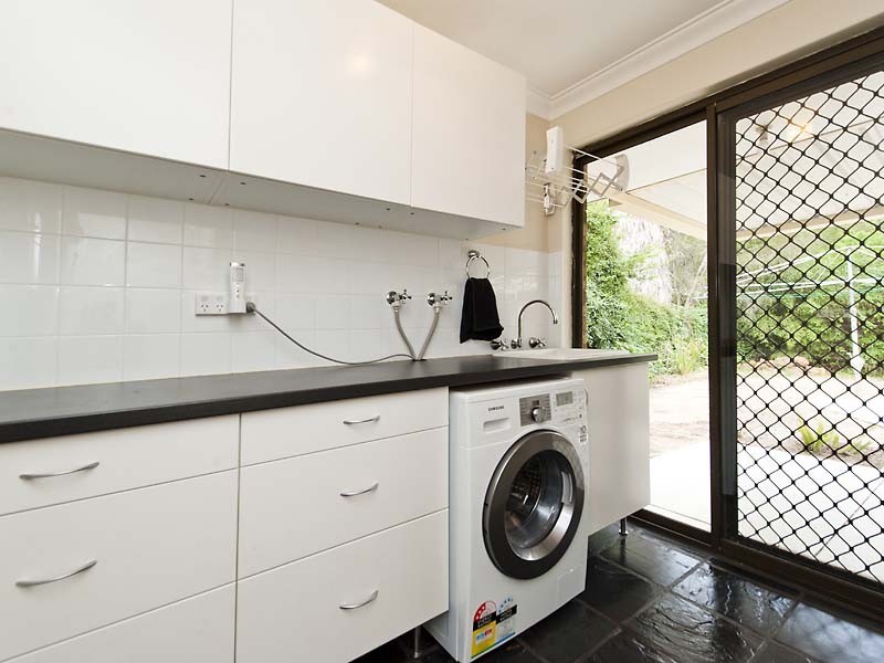 17 Grahame Street, Mount Helena WA 6082