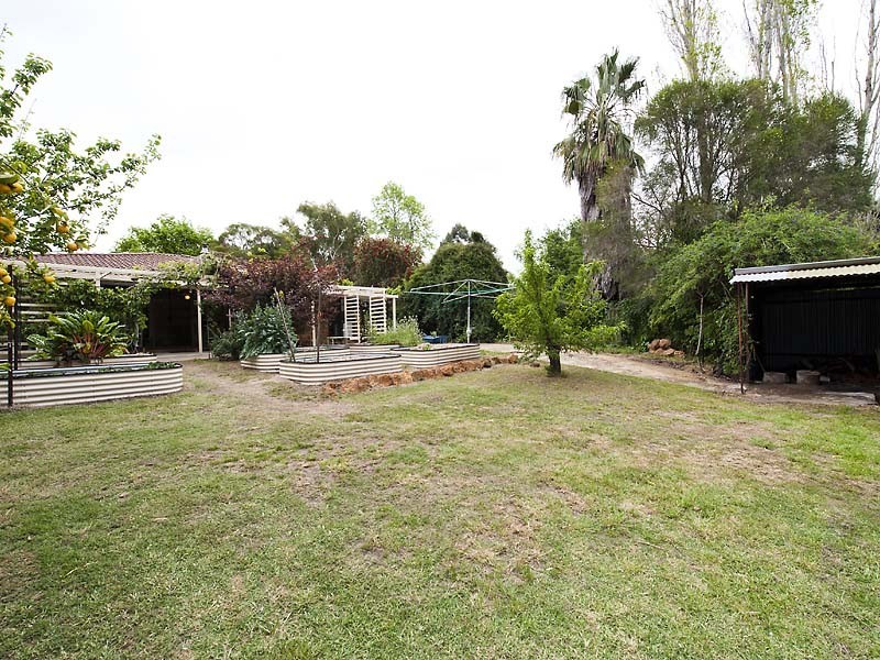 17 Grahame Street, Mount Helena WA 6082